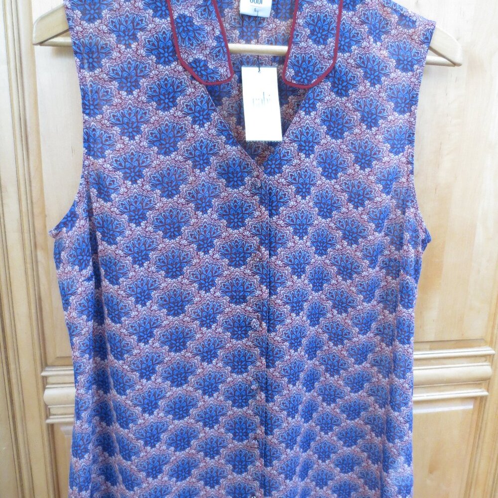 CAbi Style #3620 Fan Blouse Sleeveless Button Front Blouse Size L NWT